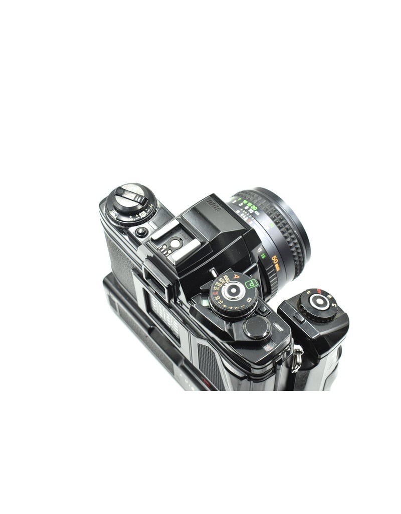 Minolta Pre-Owned Minolta X-700 w/ 50mm F1.7 MD and Winder (35mm Film Camera)