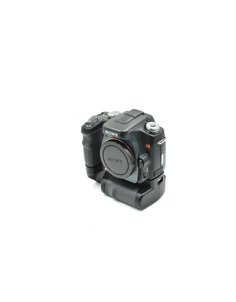 Sony Pre-Owned Sony Alpha DSLR-A100 10.2MP Digi Camera (A Mount)