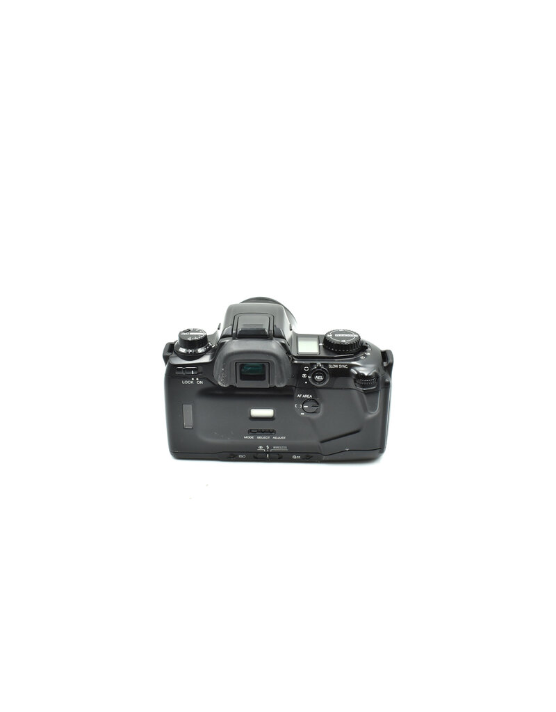 Minolta Pre-Owned Minolta Maxxum 650si Camera W/35-105 F3.5 (35mm Film Camera)