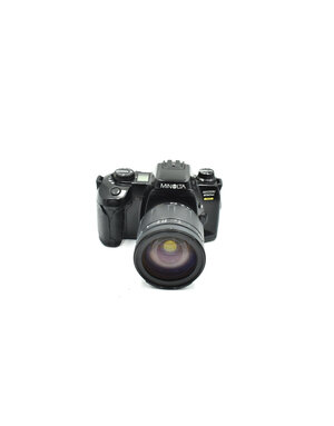 Minolta Pre-Owned Minolta Maxxum 650SI w/ 28-200 F3.8 (35mm Film Camera)