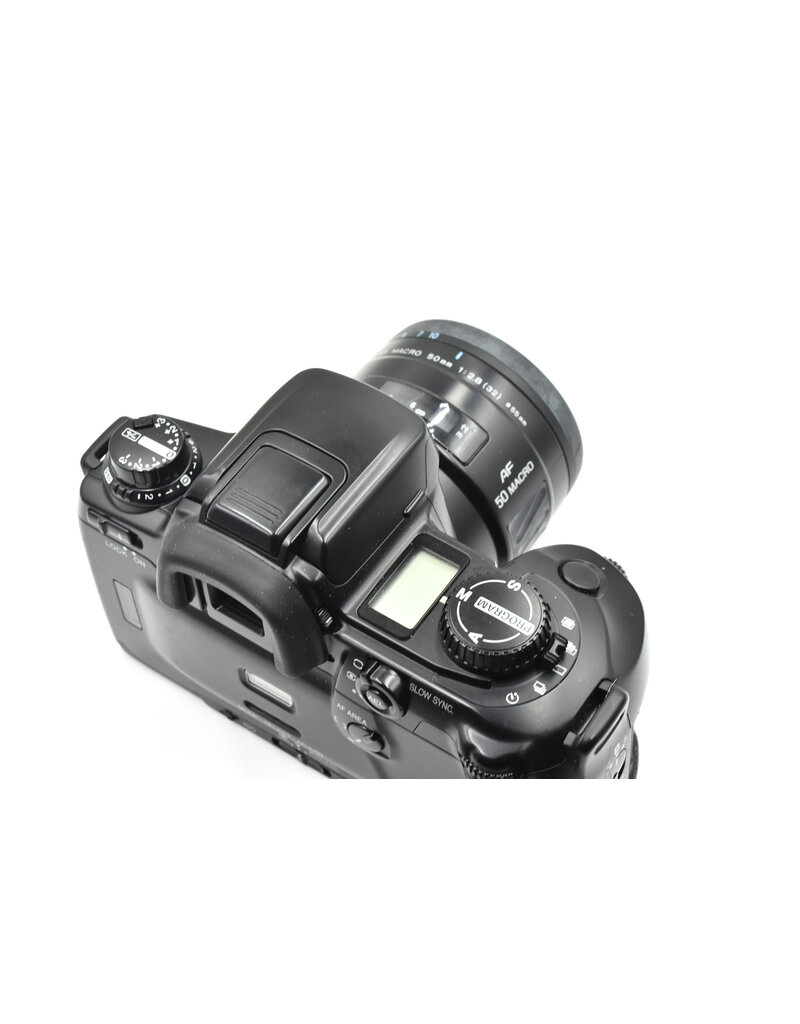 Minolta Pre-owned Maxxum 650SI w/50mm F2.8 (35mm Film Camera)