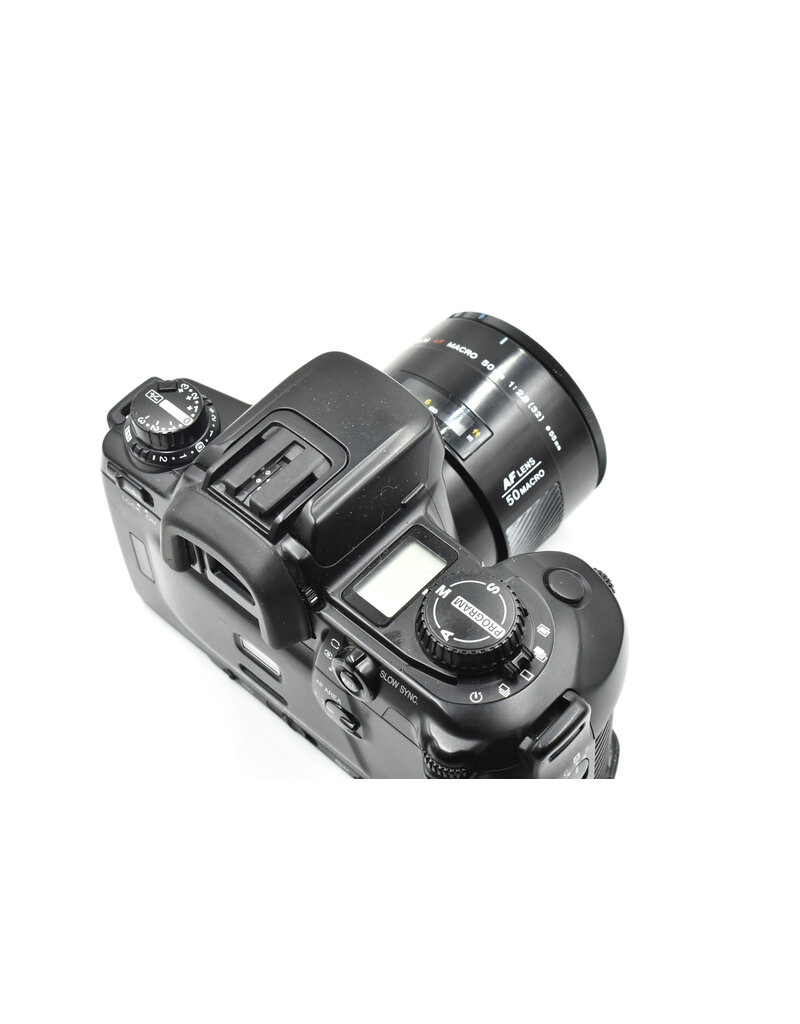 Minolta Pre-Owned Minolta Maxxum 650si w/ 50mm F2.8 (35mm Film Camera)