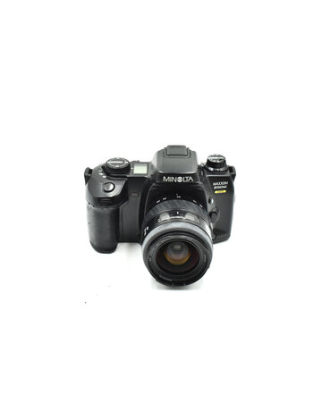 Minolta Pre-Owned Minolta Maxxum 650si W/ 28-80mm F 4 (35mm Film Camera)