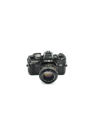 Minolta Pre-Owned Minolta X-700 W/ 50mm F1.7 MD lens (35mm Film Camera)