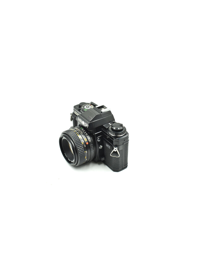 Minolta Pre-Owned Minolta X-700 W/ 50mm F1.7 MD lens (35mm Film Camera)