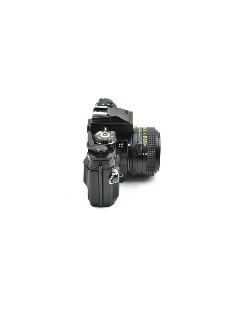 Minolta Pre-Owned Minolta X-700 W/ 50mm F1.7 MD lens (35mm Film Camera)