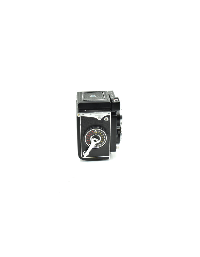 Pre-Owned Yashica Mat LM MTL TLR With Yashinon 1:3.5/80mm Black TLR Camera
