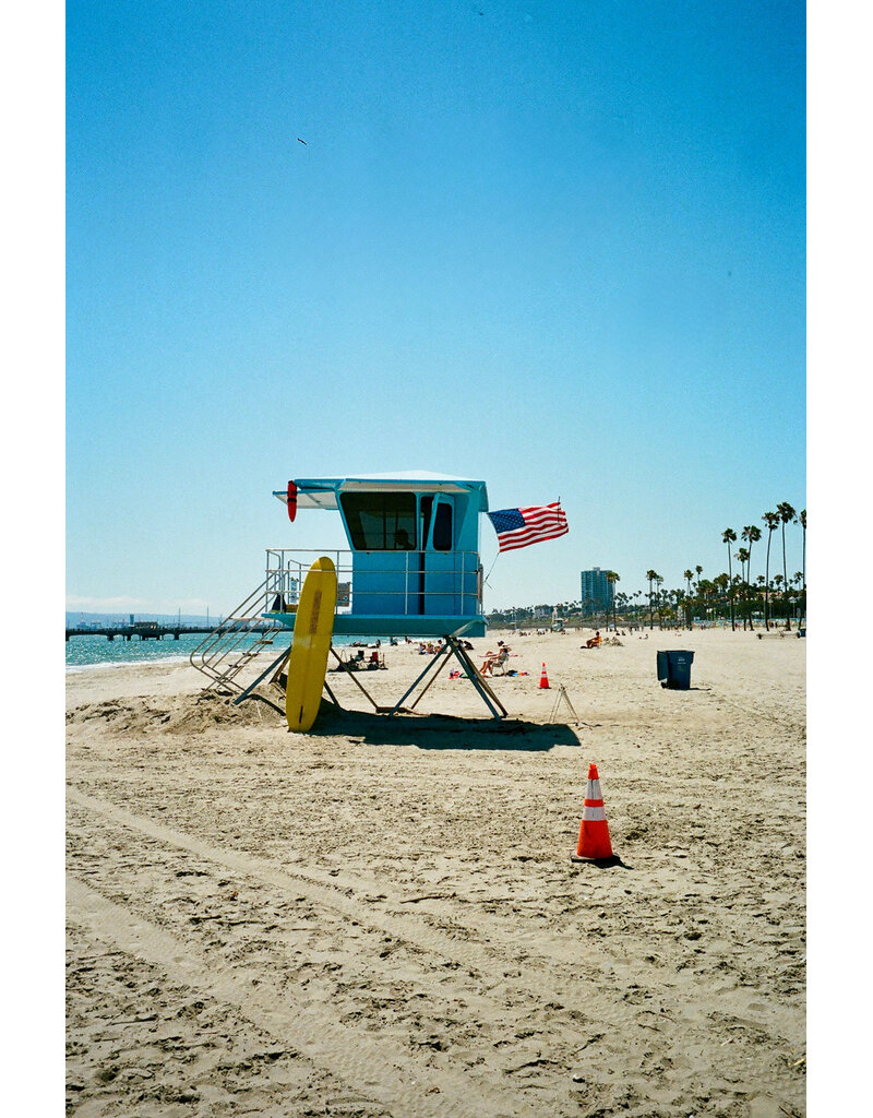 Mr. Negative Mr. Negative Fragile (Film Safety Capsule) 400 ISO 35mm Color Film 36exp
