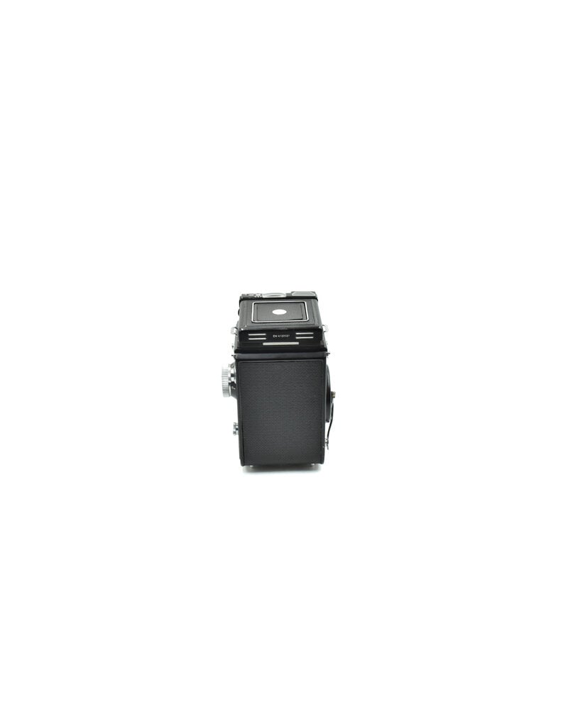 Pre-Owned Yashica-Mat EM TLR 120 Film Camera Yashinon 80mm f/3.5 lens