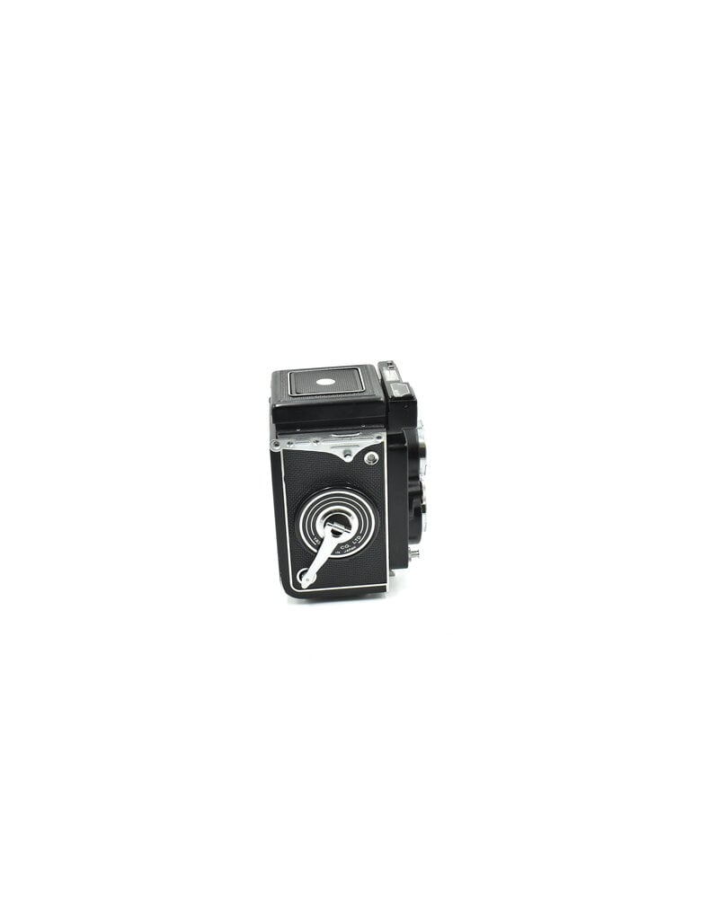 Pre-Owned Yashica-Mat EM TLR 120 Film Camera Yashinon 80mm f/3.5 lens