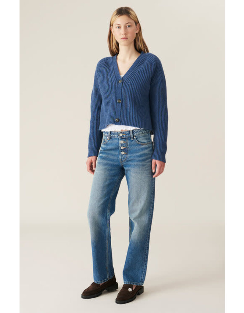 mid rise relaxed fit jeans