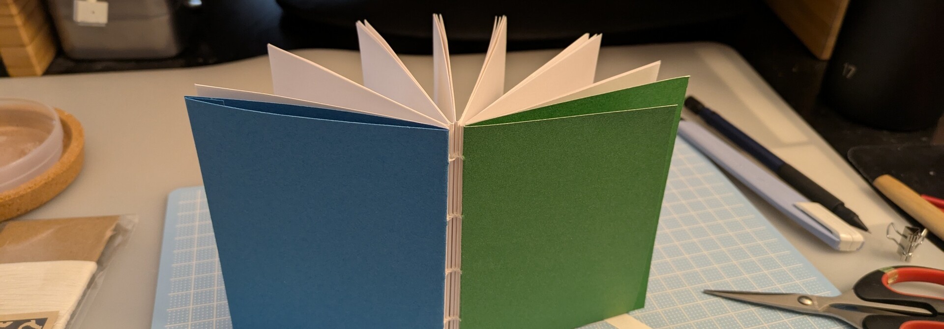 Bookmaking: Multi-signature exposed stitch bookbinding