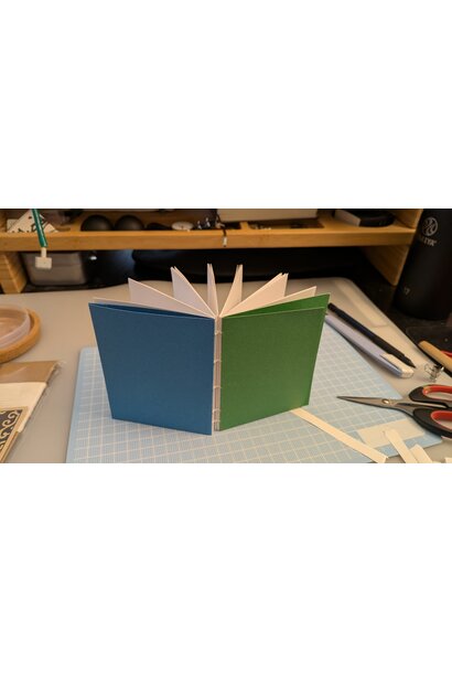 Bookmaking: Multi-signature exposed stitch bookbinding