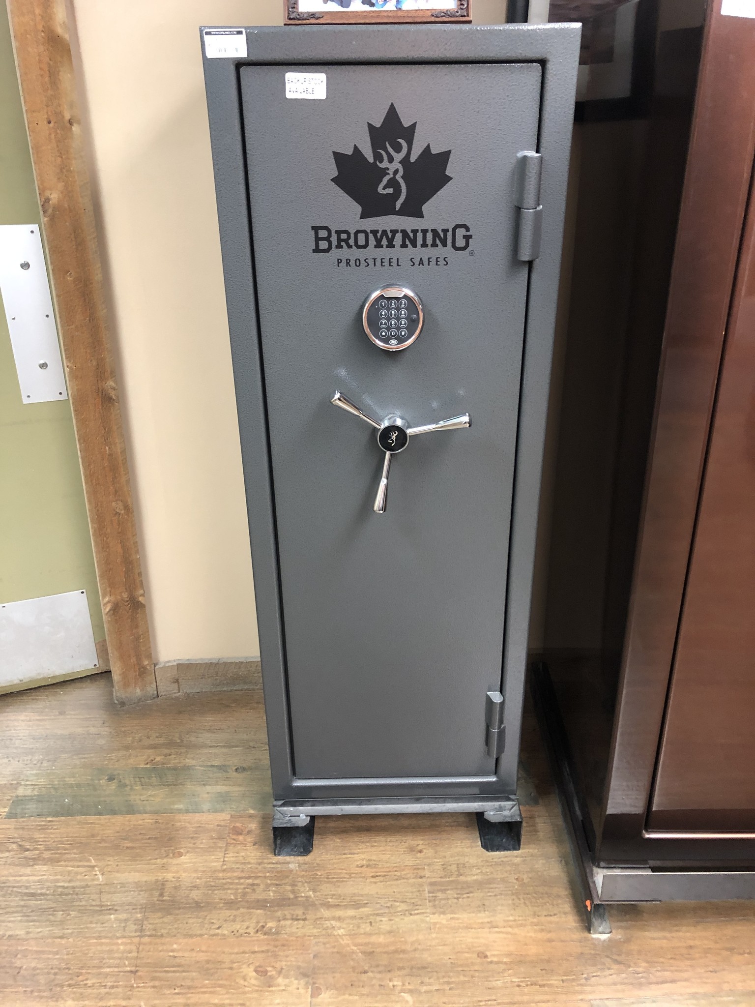 Browning browning gun safe 12 gun jpg Browning browning gun safe 12 gun jpg