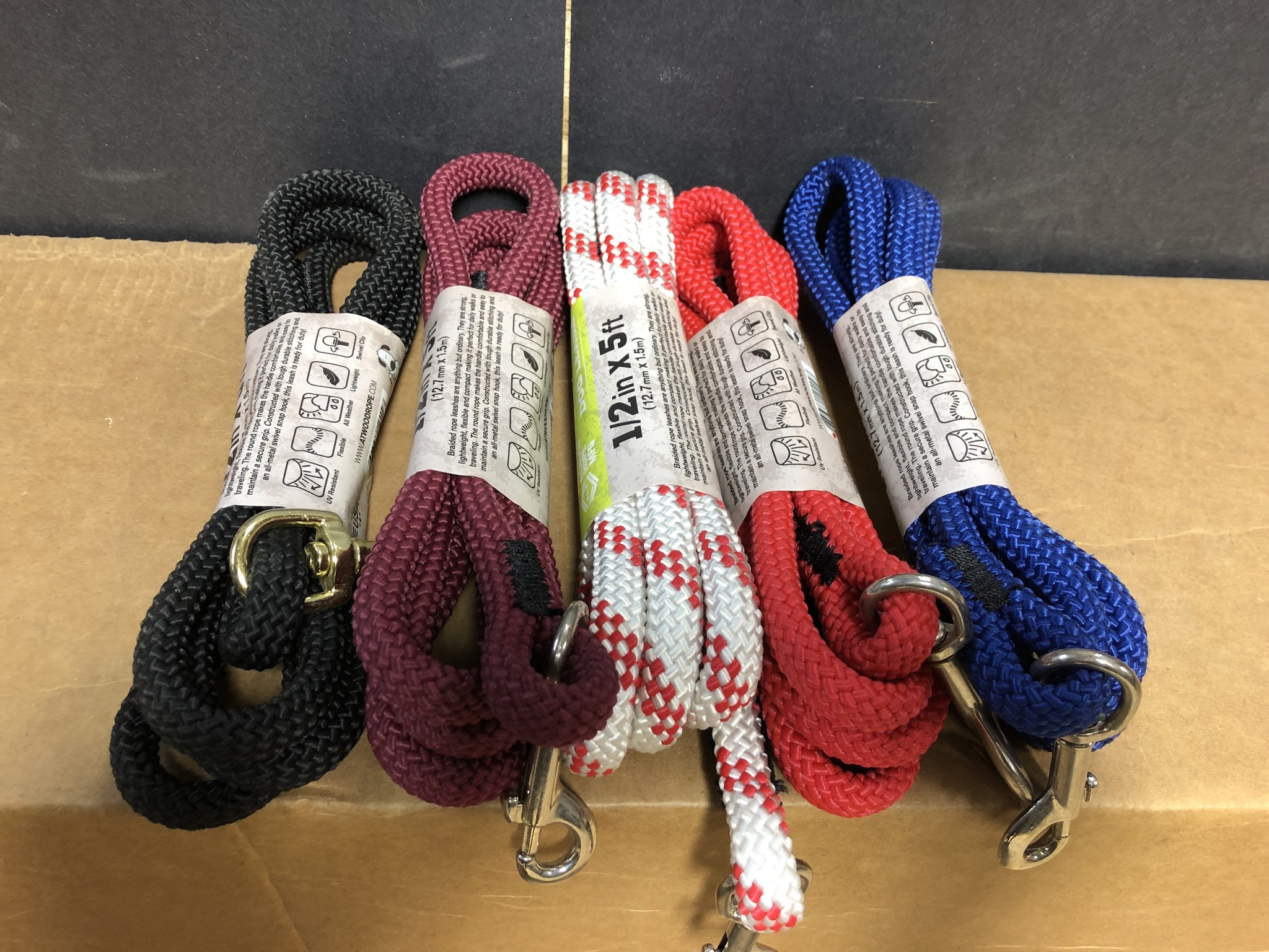 Atwood Rope Atwood 1/2"x5" Dog Leash w/ Swivel Snap Hook & Handle Atwood Rope Atwood 1/2"x5" Dog Leash w/ Swivel Snap Hook & Handle