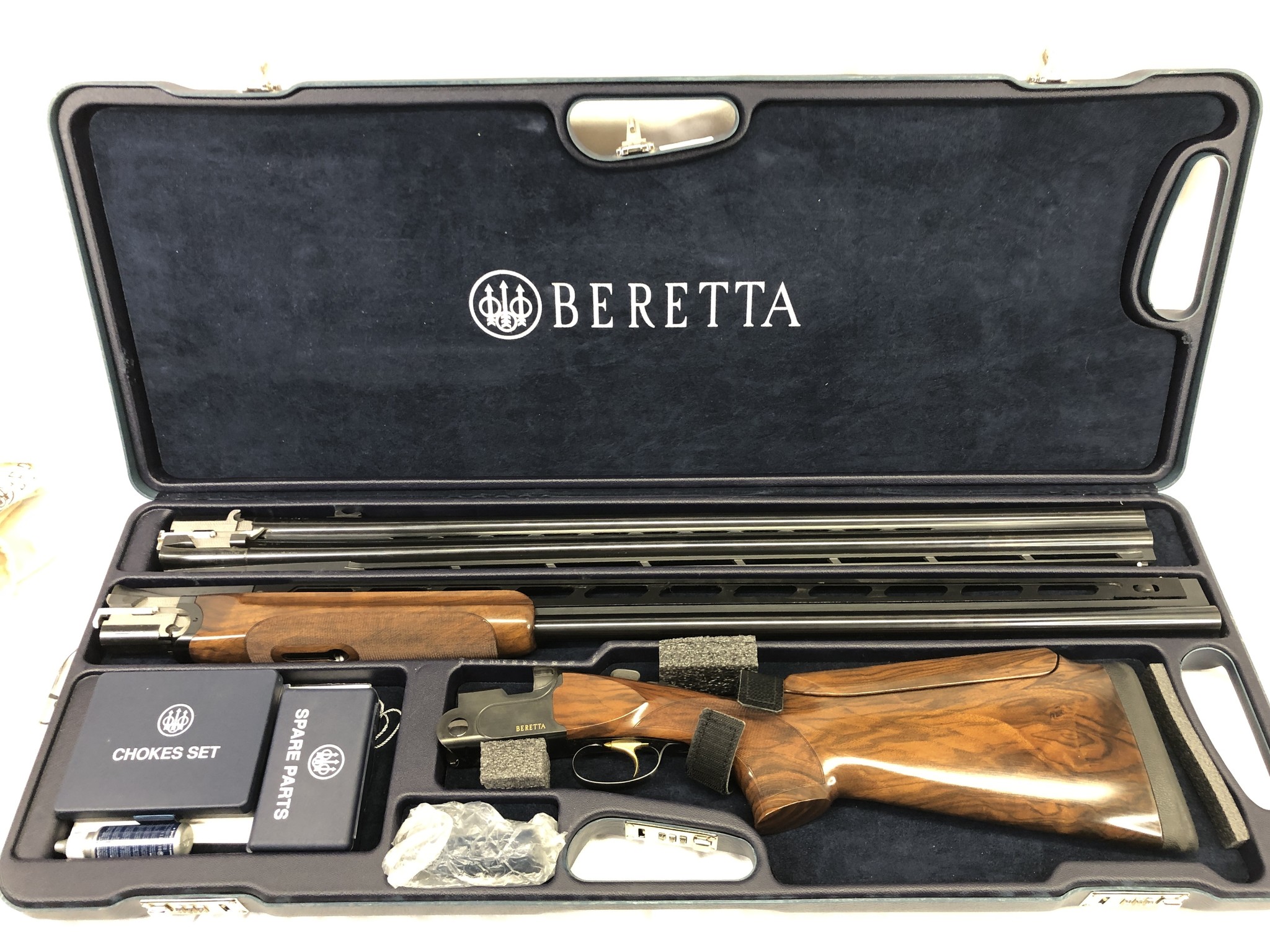 Beretta DT-10 w/ 2 Barrels NEW C-4539 Beretta DT-10 w/ 2 Barrels NEW C-4539