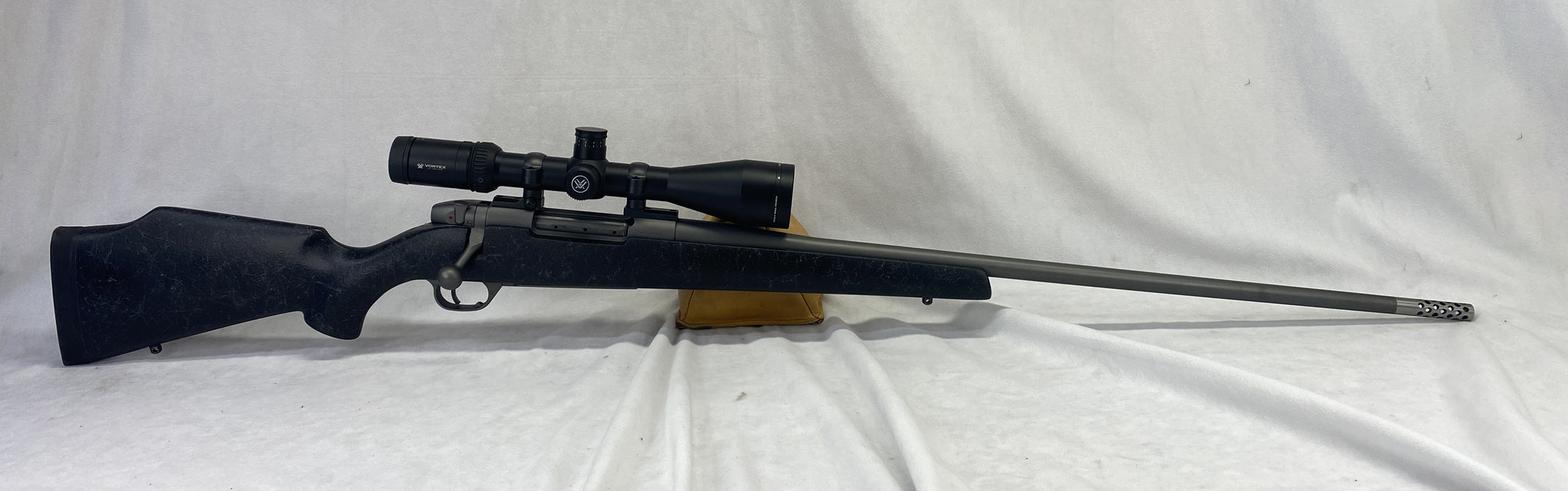 Weatherby MKV 300 Weatherby Mag w/ Vortex 4-16x44 G#4339 - 26in - 3rd - Bolt Weatherby MKV 300 Weatherby Mag w/ Vortex 4-16x44 G#4339 - 26in - 3rd - Bolt