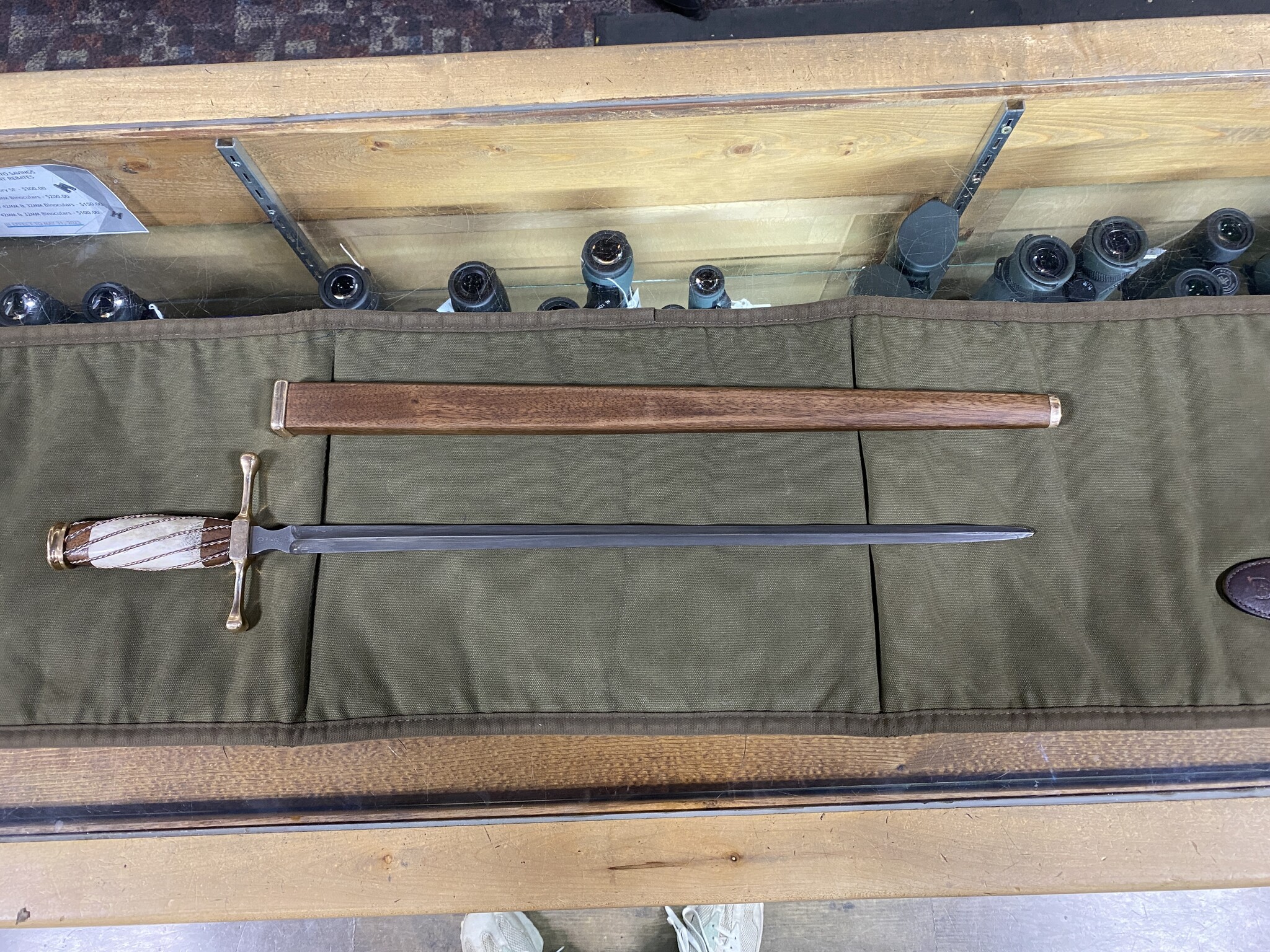 Steve Bedell The Needle (Game of Thrones Replica) C4582 Corlane