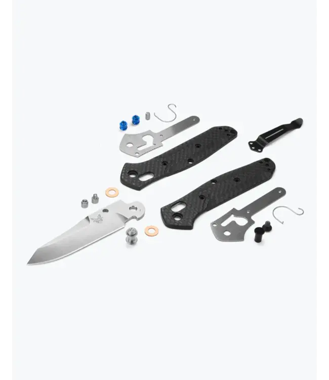 Benchmade Benchmade Mini Osborne Axis  Reverse Tanto Folding Knife Blue Class Carbon Fiber