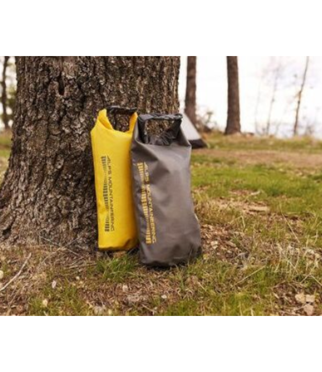 Alps Mountaineering Dry Passage