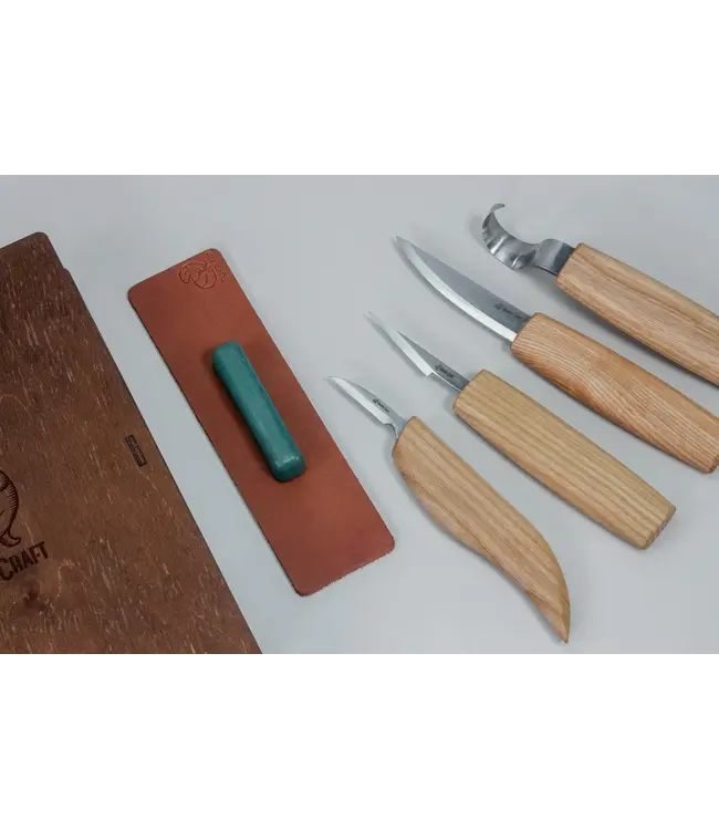 Beavercraft Set of 4 Knives in a Book Case
