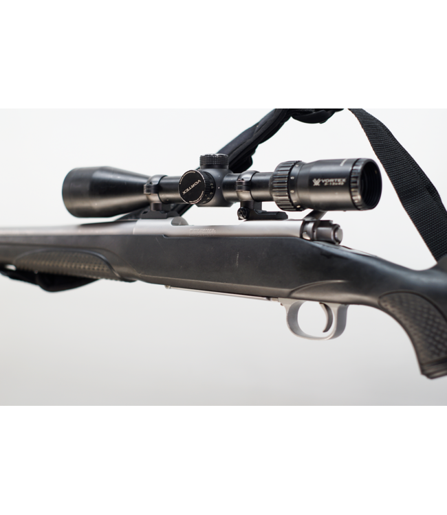 Winchester Model 70 300Win w/ Vortex 3-12x42 G#5203 - 25in - 3rd - Bolt - Cond: G