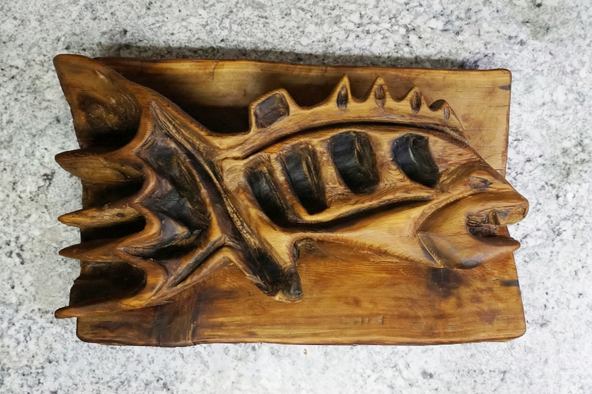 Cedar Fish Carving C-5022 - Corlane Sporting Goods Ltd.