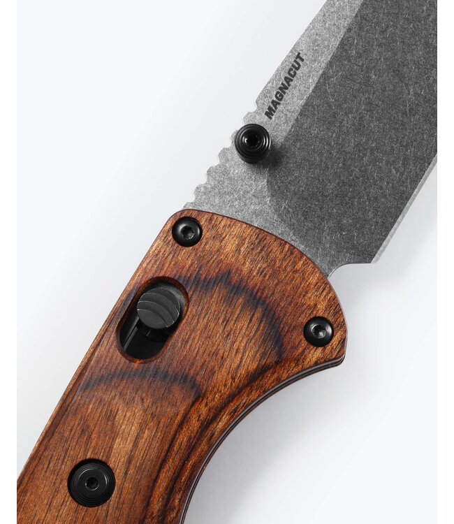 Benchmade Benchmade Slipridge AXS Clip-Point Magnacut Stabilized Wood Maple