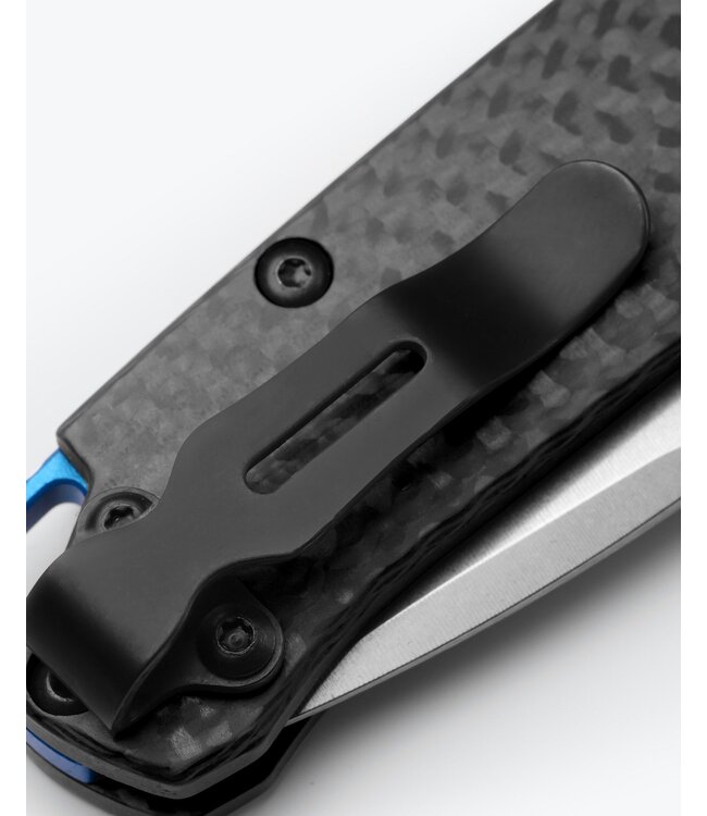 Benchmade 533-3BK Mini Bugout  Axis Drop Point Blue Class