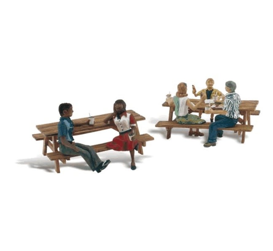 Woodland : N Outdoor Dining