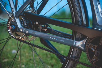 Vélos électriques avec transmission par courroie : une alternative moderne à la chaîne traditionnelle