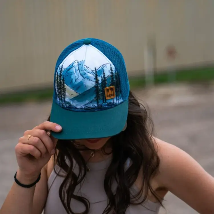 The Montana Scene Misty Mountains Hat