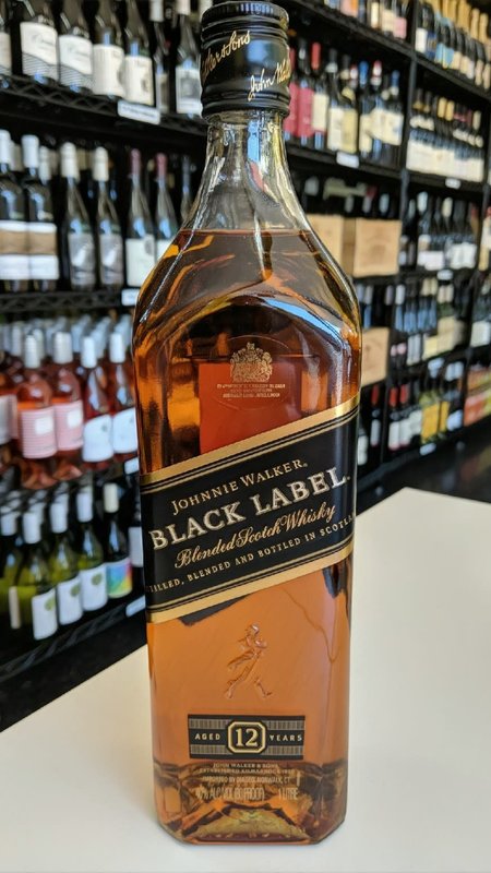 Johnnie Walker Black Label Scotch 1L - Divino