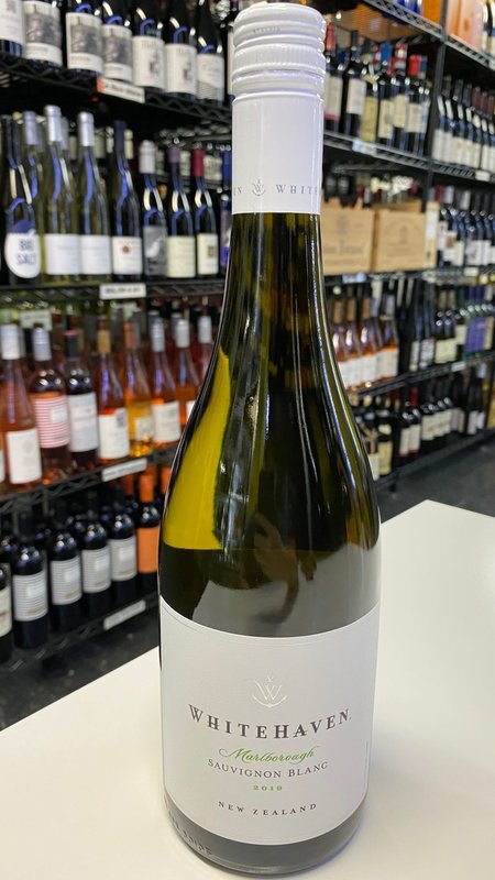 https://cdn.shoplightspeed.com/shops/623432/files/23959742/450x800x1/whitehaven-whitehaven-sauvignon-blanc-2022-750ml.jpg