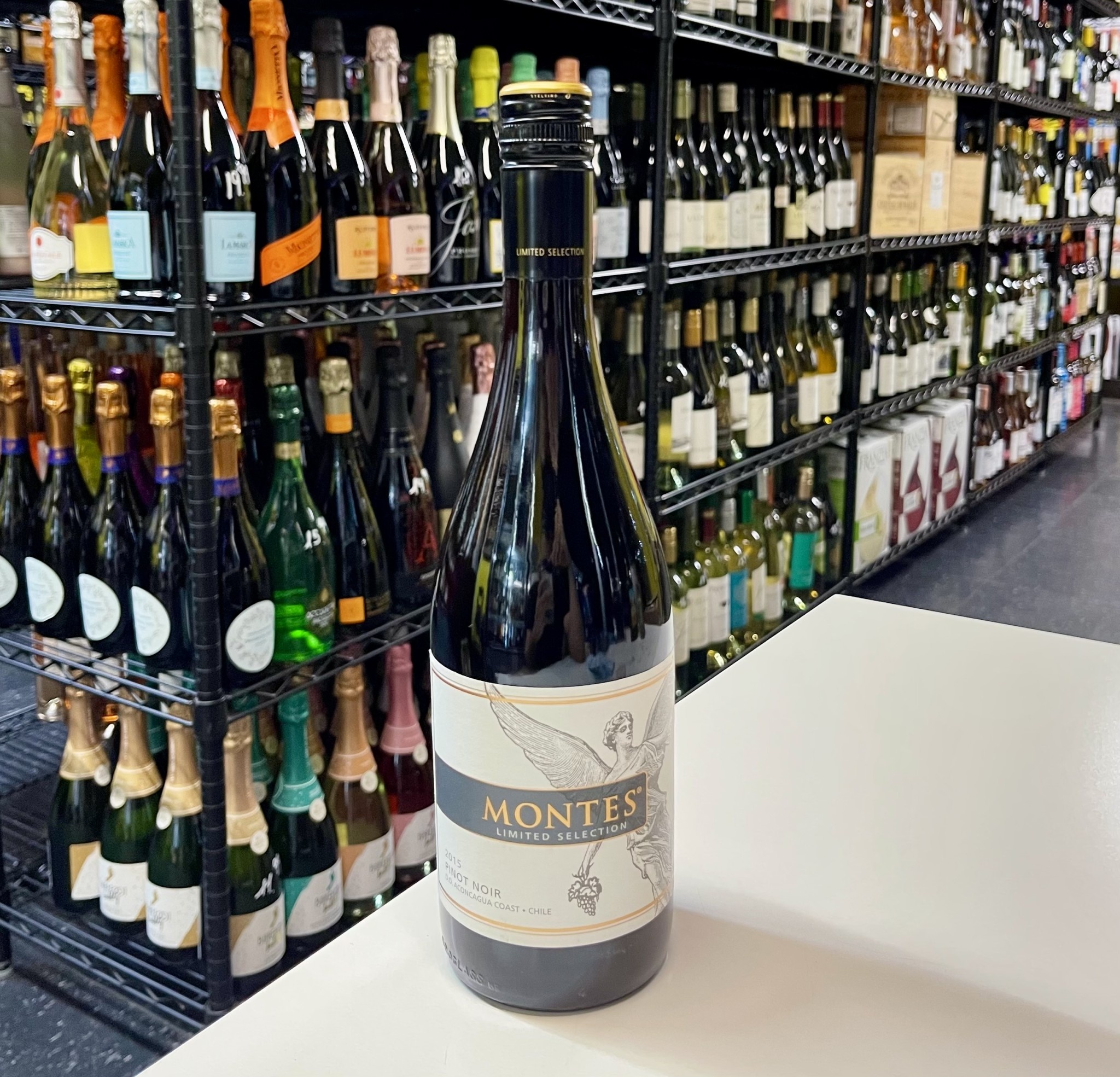 Montes Limited Selection Pinot Noir 2015 750ml