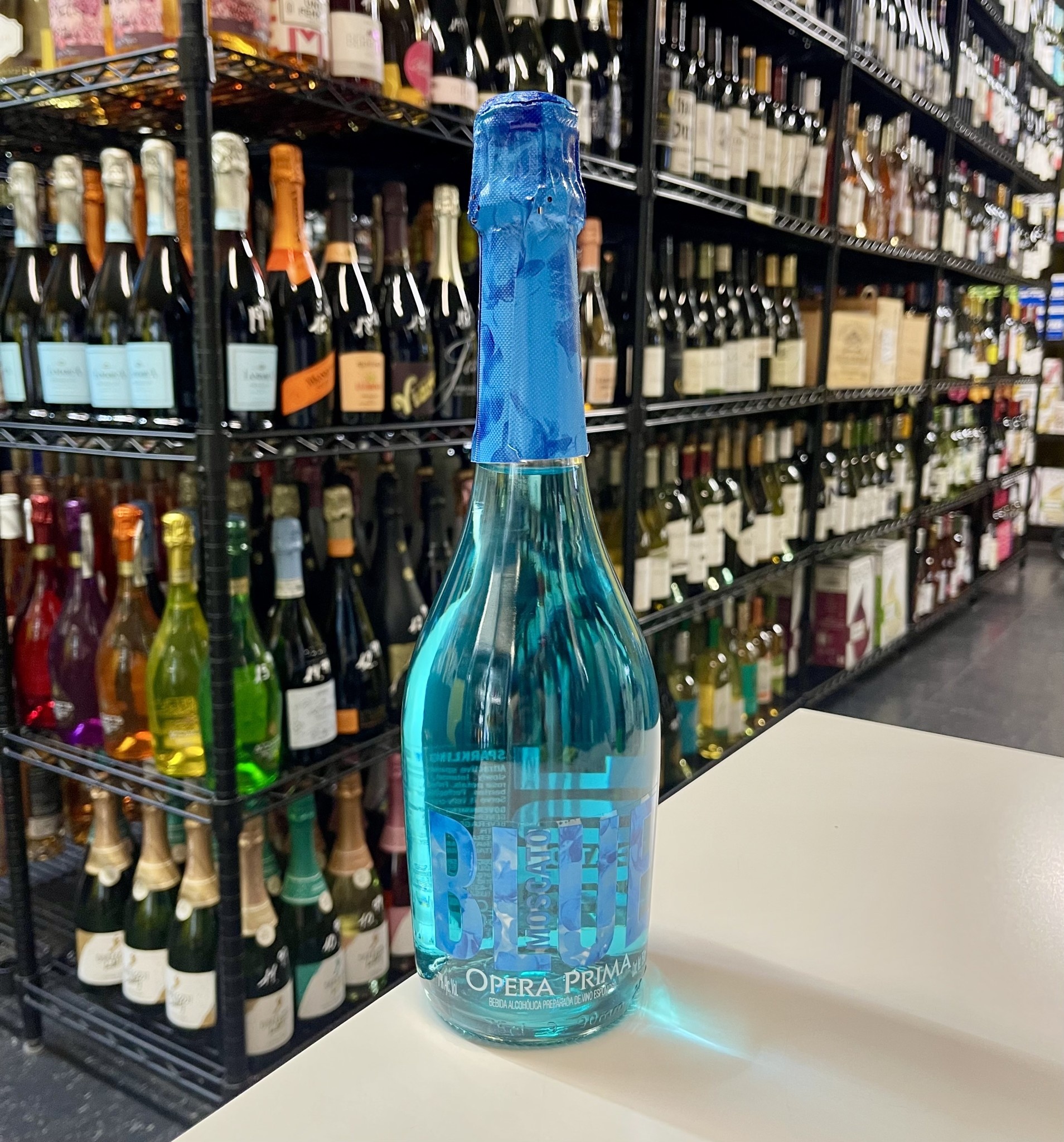Opera Prima Sparkling Blue Moscato NV 750ml