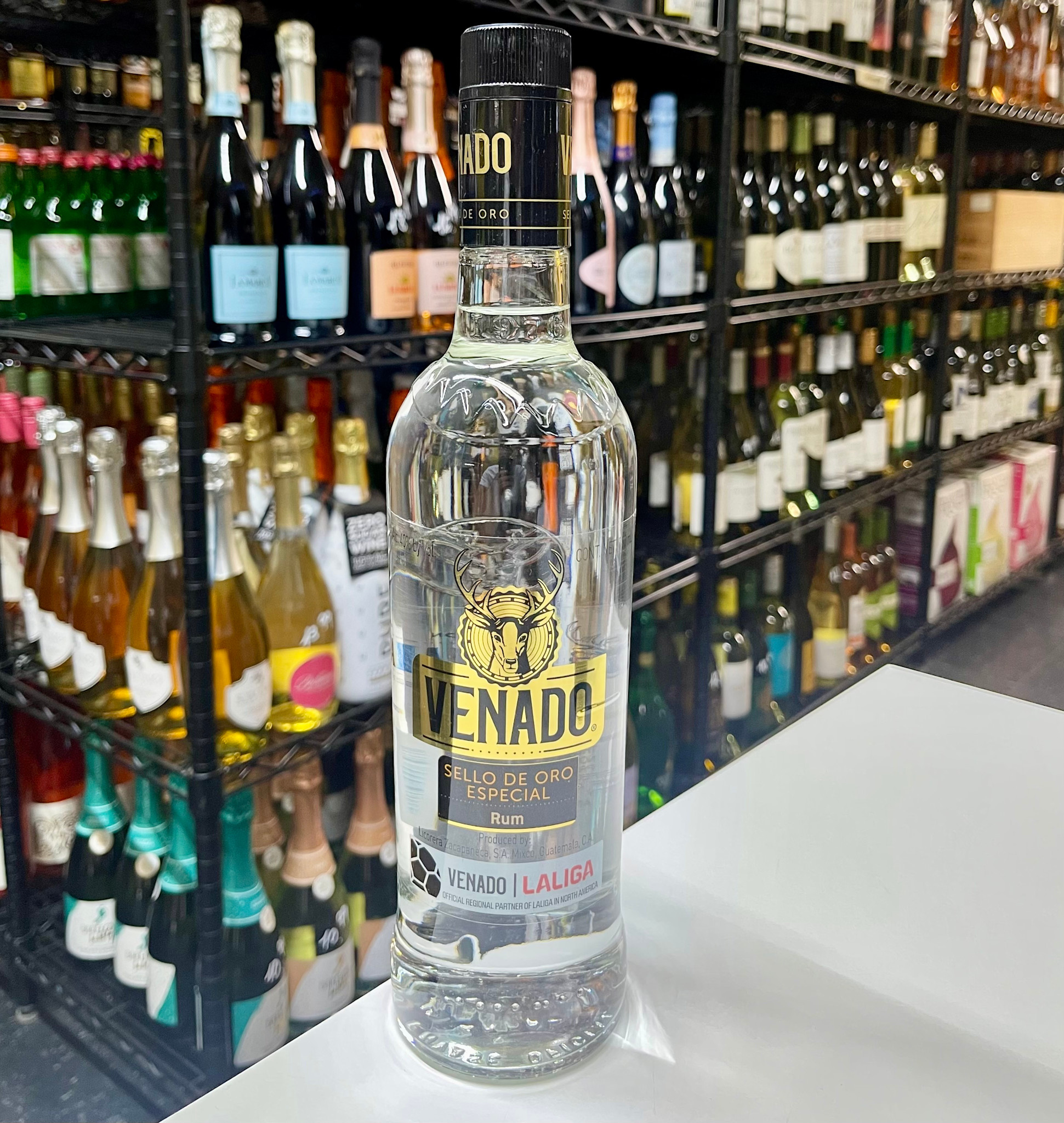 Venado Sello de Oro Especial Rum 750ml