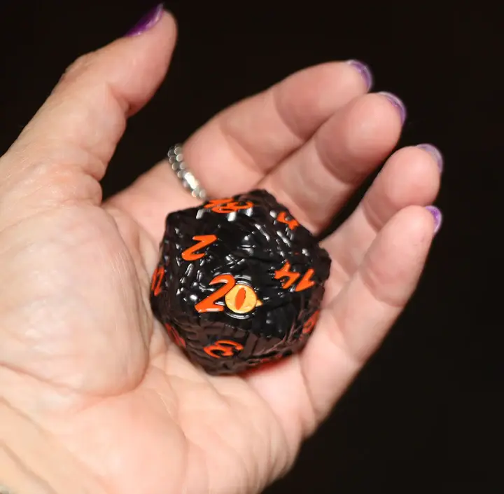 Jumbo Metal D20 - Mummy Wraps - Chinchorro