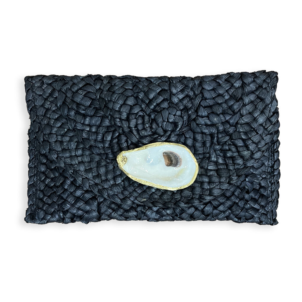 Big Rock Oyster Clutch | Black