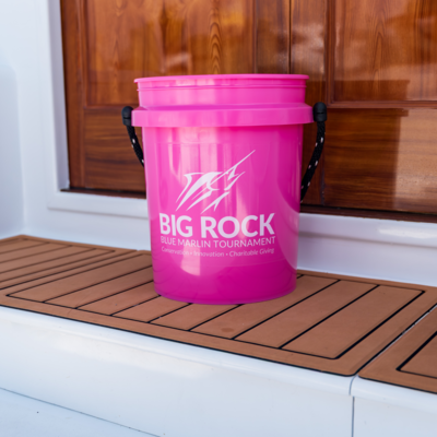 Big Rock White Streak Rope Handle Bucket | 2 Colors