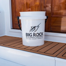 Big Rock Black Streak Rope Handle Bucket