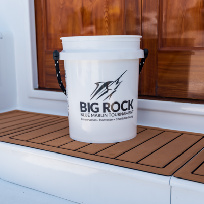 Big Rock Black Streak Rope Handle Bucket | 2 Colors
