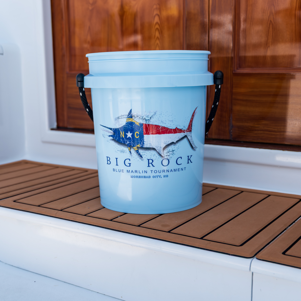 Big Rock NC Flag Rope Handle Bucket
