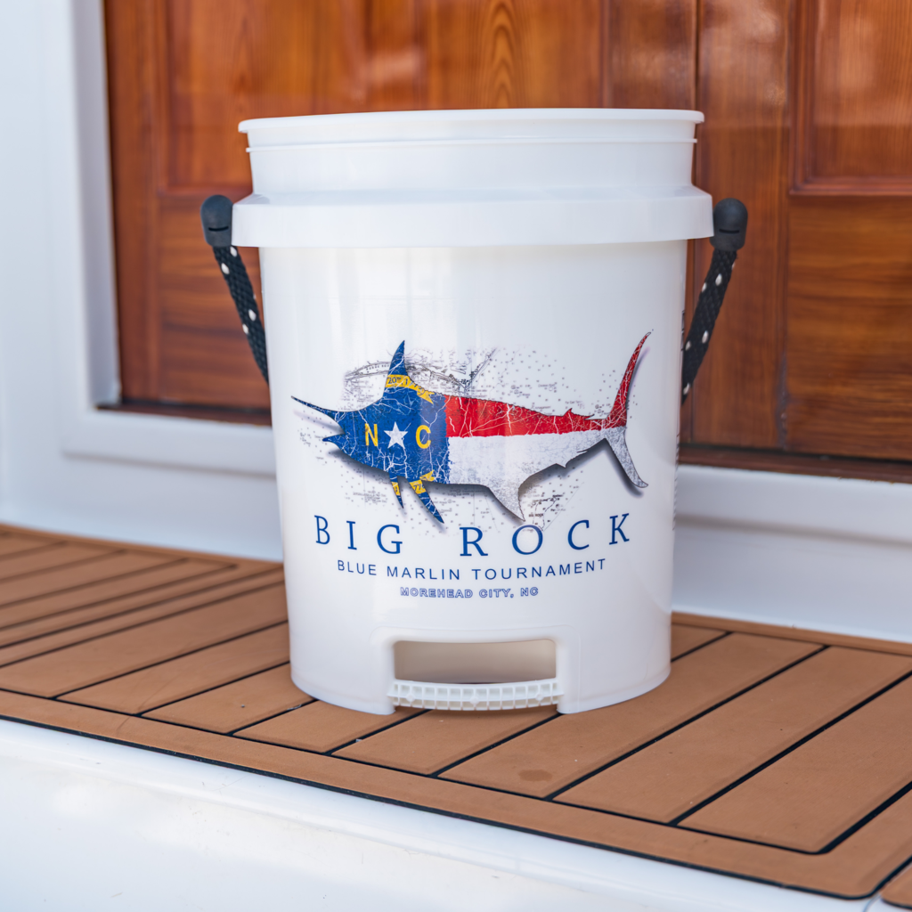 Big Rock NC Flag Rope Handle Bucket