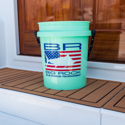 Big Rock USA Edge Rope Handle Bucket | 4 Colors