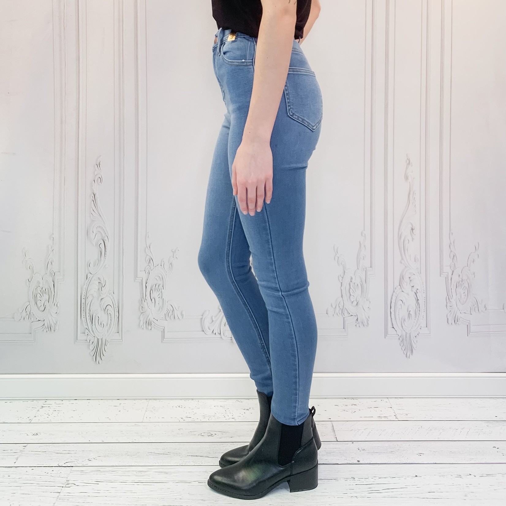 Vivian high rise skinny jeans