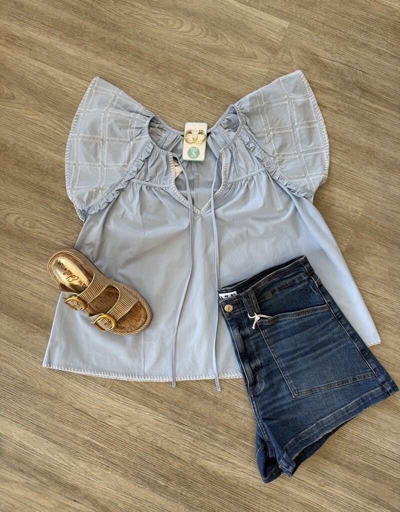 Needy Top