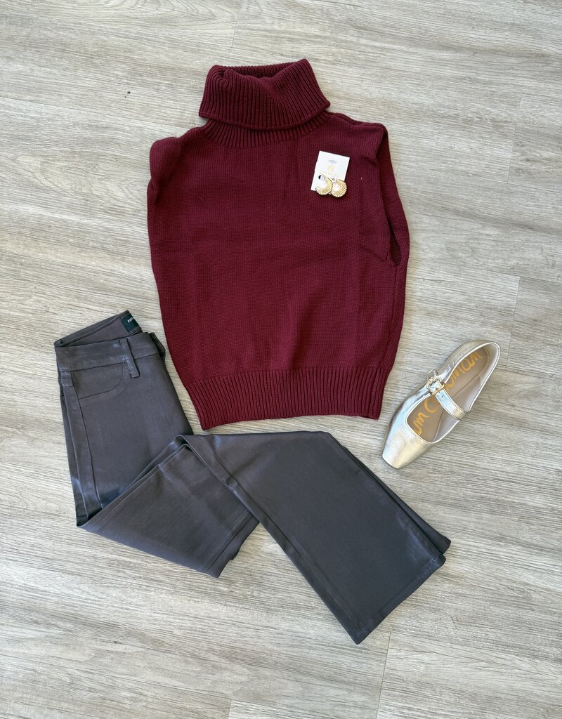 Just Black Sabrina Cropped Bootcut Jeans