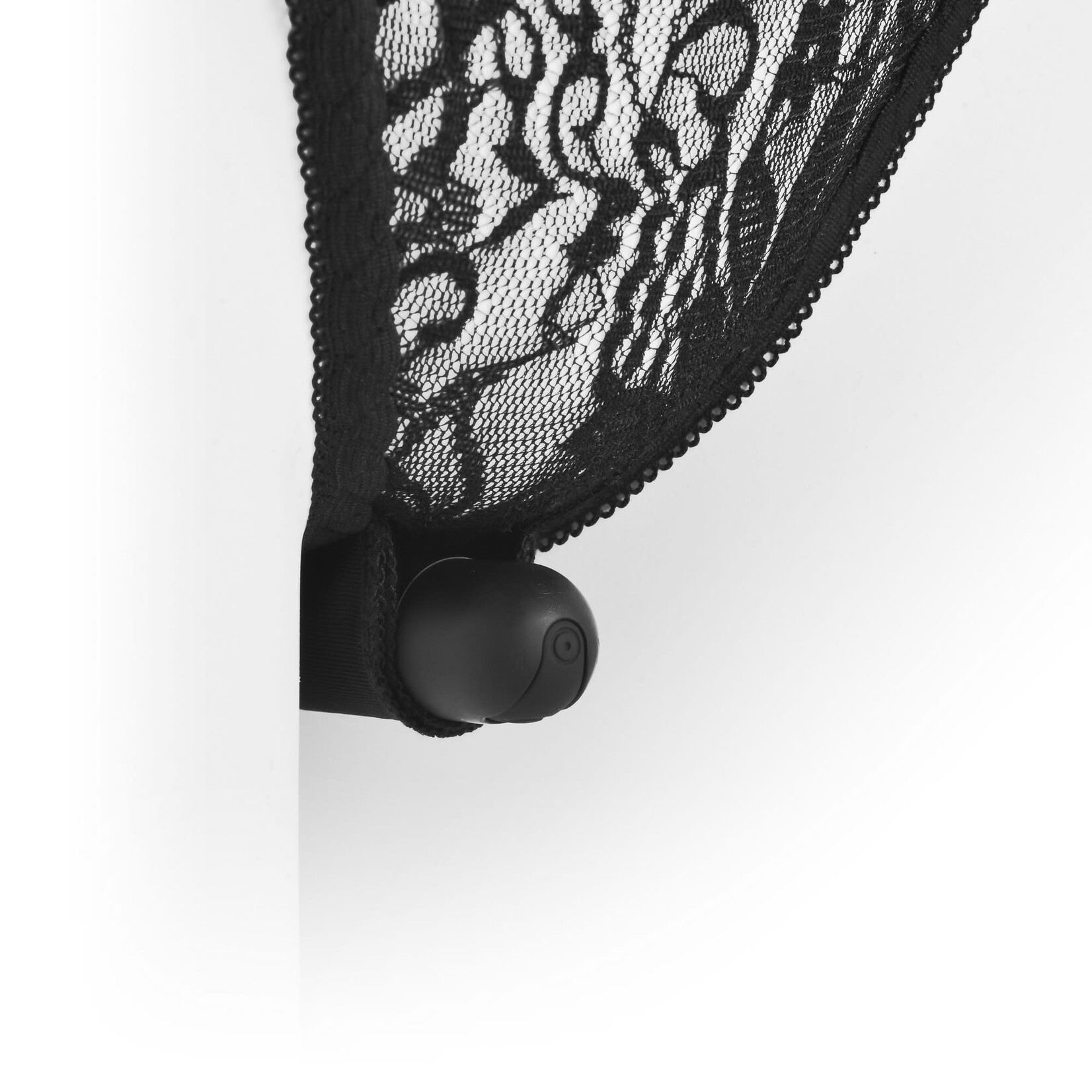 G-STRING WITH REMOTE CONTROL HIDDEN VIBRATOR