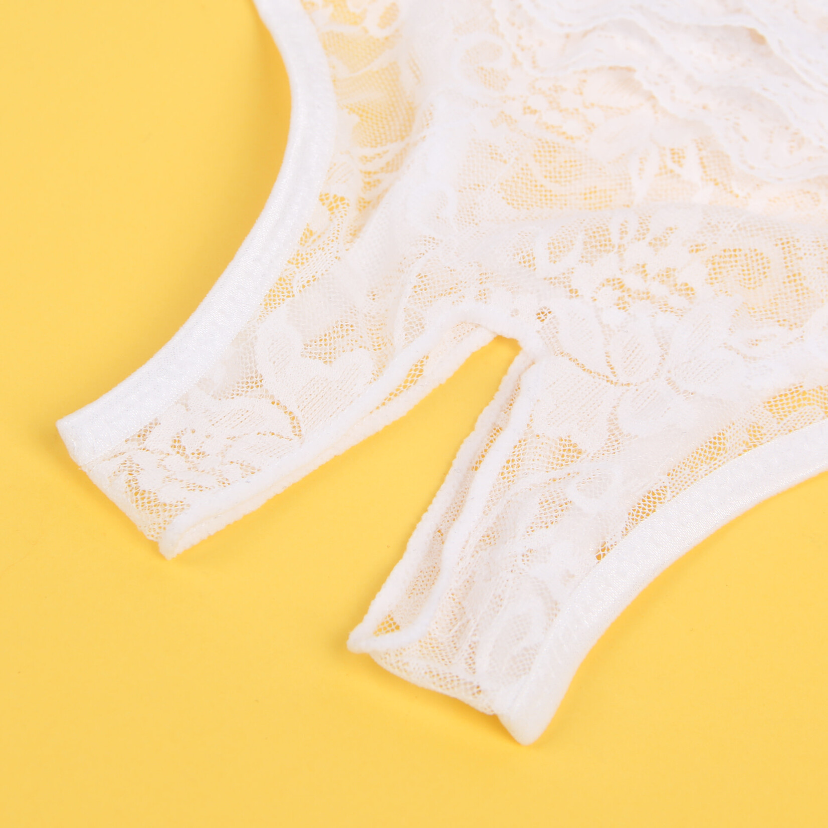 OH YEAH! -  WHITE SEXY LACE CROTCHLESS PANTY   2XL WHITE